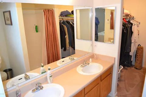 3301 Earll Dr #215, Phoenix, AZ 85018 photo 9
