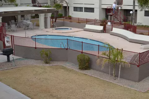 3301 Earll Dr #215, Phoenix, AZ 85018 photo 2