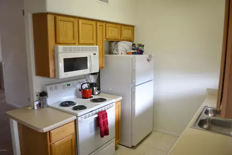 3301 Earll Dr #215, Phoenix, AZ 85018 photo 6