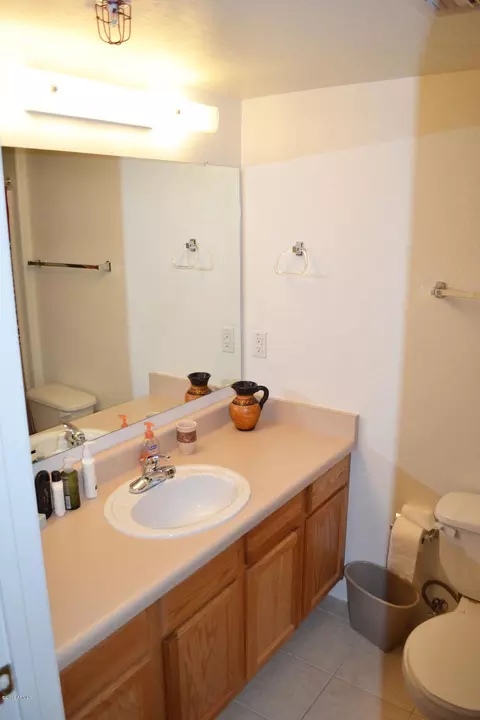 3301 Earll Dr #215, Phoenix, AZ 85018 photo 15