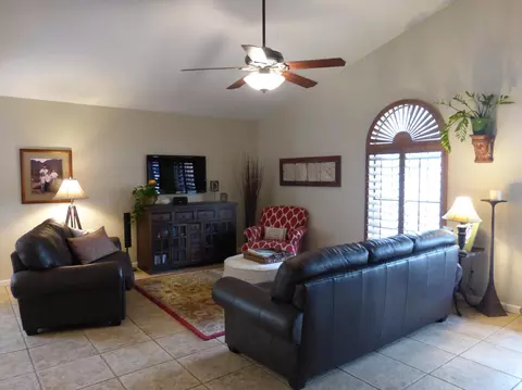 12431 S 38th Pl, Phoenix, AZ 85044 photo 4