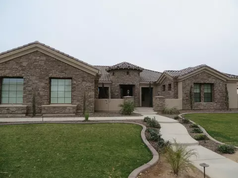 7132 E Halifax Cir, Mesa, AZ 85207 photo 2