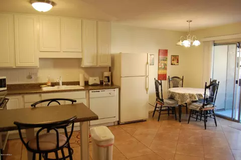 5525 E Thomas Rd #D4, Phoenix, AZ 85018 photo 4