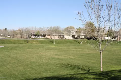 3041 E Linda Ln, Gilbert, AZ 85234 photo 5