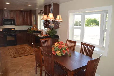 403 E Broadmor Dr, Tempe, AZ 85282 photo 11