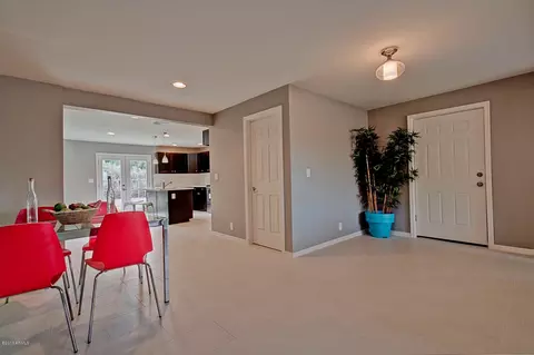 1037 E Clarendon Ave, Phoenix, AZ 85014 photo 8