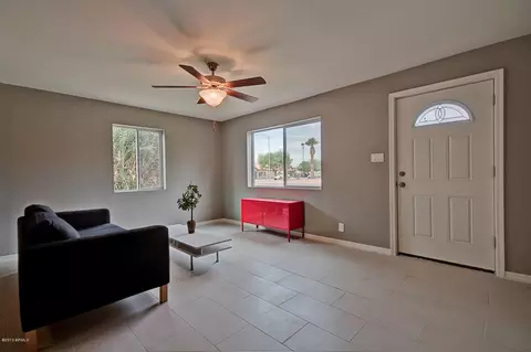 1037 E Clarendon Ave, Phoenix, AZ 85014 photo 4