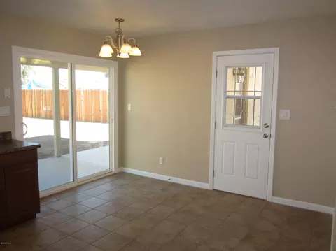4102 E Grove St, Phoenix, AZ 85040 photo 2