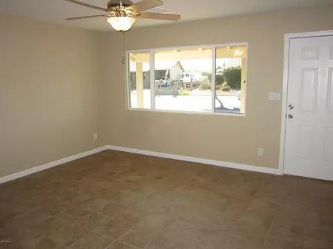 4102 E Grove St, Phoenix, AZ 85040 photo 3