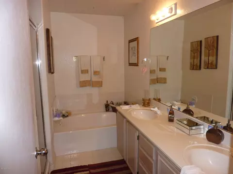822 E Rosemonte Dr, Phoenix, AZ 85024 photo 9