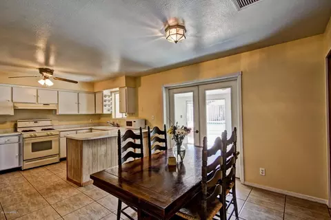 2231 Everett Dr, Phoenix, AZ 85022 photo 1