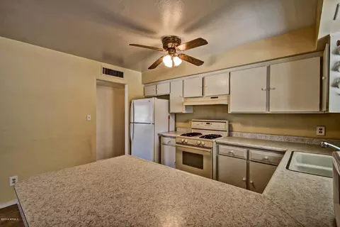2231 Everett Dr, Phoenix, AZ 85022 photo 8