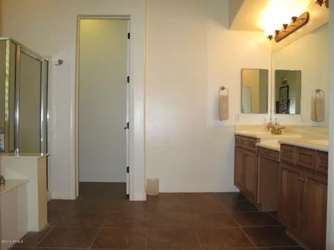 2974 E Comstock Dr, Gilbert, AZ 85296 photo 12