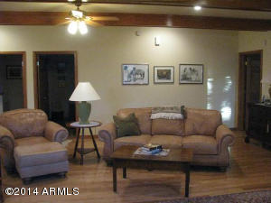 2367 Wildcat Cir, Overgaard, AZ 85933 photo 3