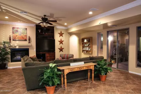 3809 E Patrick Ln, Phoenix, AZ 85050 photo 7