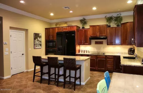 3809 E Patrick Ln, Phoenix, AZ 85050 photo 5