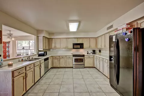 1432 E Hearne Way, Gilbert, AZ 85234 photo 12