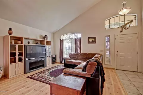 1432 E Hearne Way, Gilbert, AZ 85234 photo 3