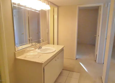 3737 E Turney Ave #231, Phoenix, AZ 85018 photo 6