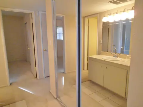 3737 E Turney Ave #231, Phoenix, AZ 85018 photo 14