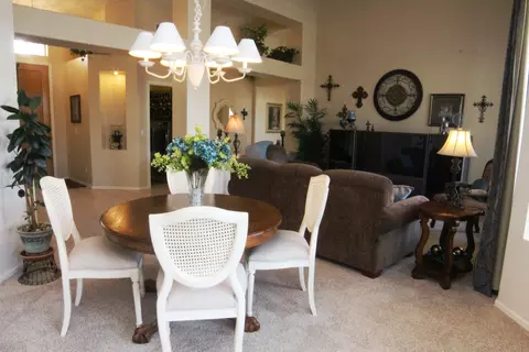 1872 W Lark Dr, Chandler, AZ 85286 photo 4
