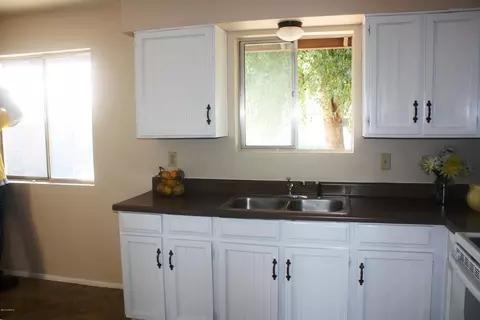 940 S Saguaro Dr, Apache Junction, AZ 85120 photo 3