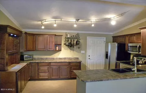 2085 E Howe Ave, Tempe, AZ 85281 photo 1