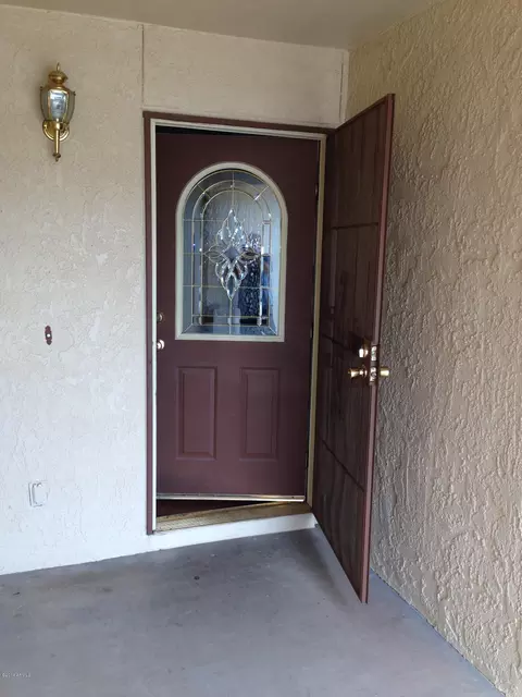 318 W Juniper Ave, Gilbert, AZ 85233 photo 2