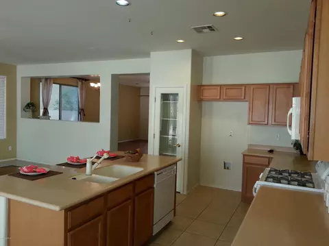 316 E Indigo St, Mesa, AZ 85201 photo 3