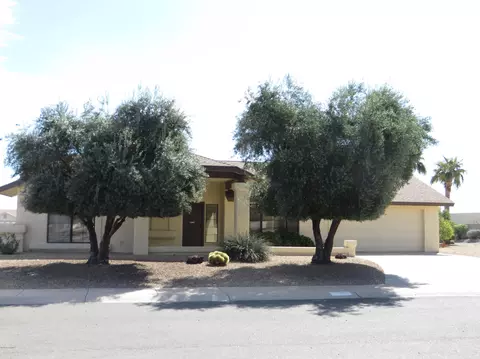 13611 W Gemstone Dr, Sun City West, AZ 85375