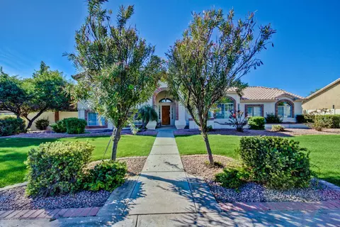 557 E Rawhide Ave, Gilbert, AZ 85296 photo 2