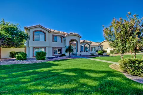 557 E Rawhide Ave, Gilbert, AZ 85296 photo 1