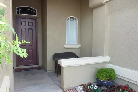 115 E Betsy Ln, Gilbert, AZ 85296 photo 2