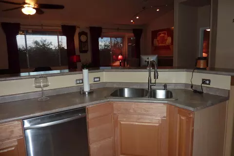 115 E Betsy Ln, Gilbert, AZ 85296 photo 5