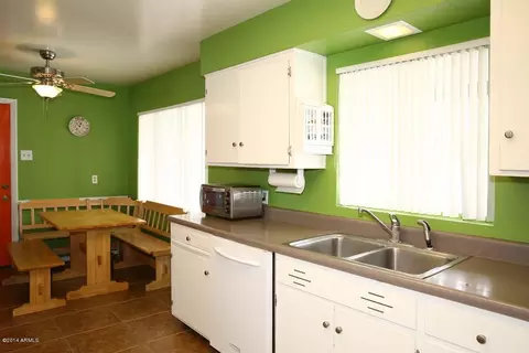 4017 E Patricia Jane Dr, Phoenix, AZ 85018 photo 6
