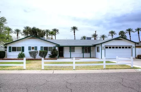 4017 E Patricia Jane Dr, Phoenix, AZ 85018 photo 1