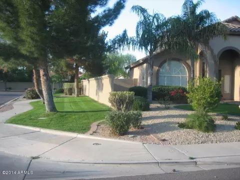2304 E Anchor Dr, Gilbert, AZ 85234 photo 2