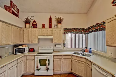 441 S Maple -- #3, Mesa, AZ 85206 photo 16