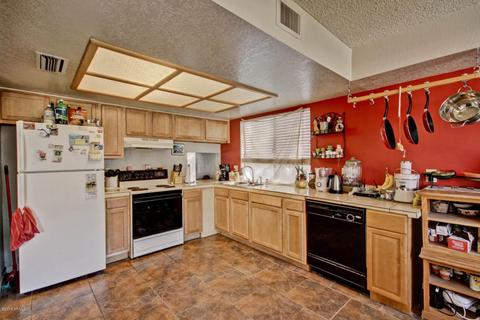1631 E Apollo Rd, Phoenix, AZ 85042 photo 2