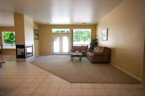 1452 W Laurel Ave, Gilbert, AZ 85233 photo 6
