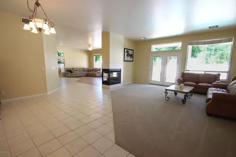 1452 W Laurel Ave, Gilbert, AZ 85233 photo 9