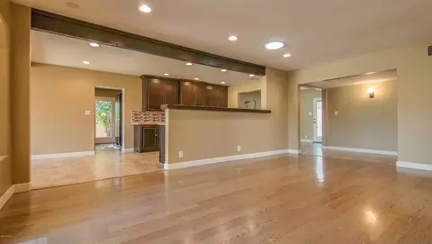 5719 E Indian School Rd, Phoenix, AZ 85018 photo 9