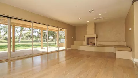 5719 E Indian School Rd, Phoenix, AZ 85018 photo 15