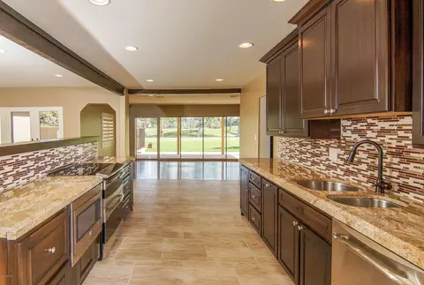 5719 E Indian School Rd, Phoenix, AZ 85018 photo 10