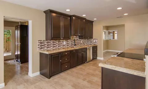 5719 E Indian School Rd, Phoenix, AZ 85018 photo 11