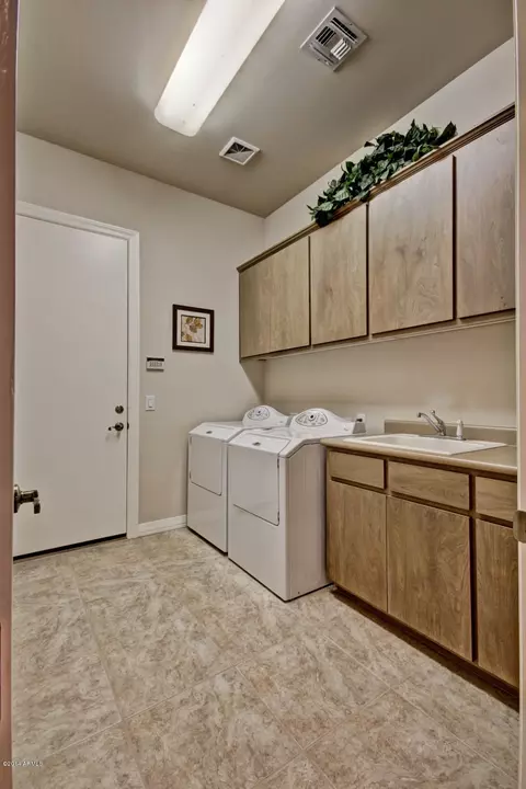 375 E Dennisport Ct, Gilbert, AZ 85295 photo 28