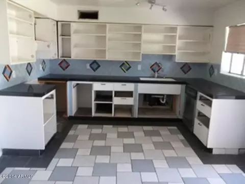 7443 E Crescent Cir, Mesa, AZ 85208 photo 2