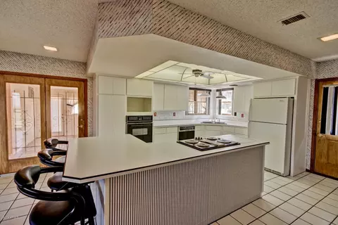 3685 N Prospectors Rd, Apache Junction, AZ 85119 photo 9