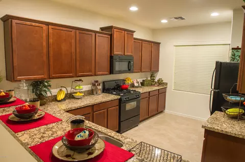 13067 E Marigold Ln, Florence, AZ 85132 photo 2