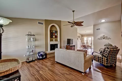 4101 E Wescott Dr, Phoenix, AZ 85050 photo 4